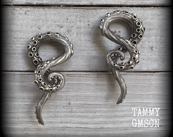 Octopus tentacle ear hangers Tentacle ear weights Tentacle earrings Body jewelry Stretched lobes Gauges 5mm 6mm 8mm 10mm 12mm 14mm 16mm 19mm
