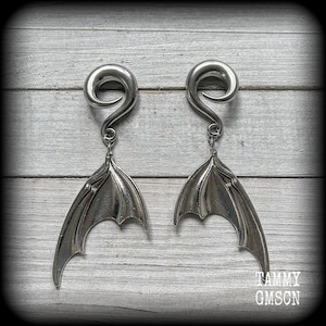 Dragon wing gauged earrings Bat wing ear gauges 0 gauge ear weights Demon wings Halloween earrings 6g 2g 0g 00g 1/2&quot; 9/16&quot; 5/8&quot; 3/4&quot; 7/8&quot; 1&quot;