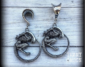 Alien Xenomorph gauged earrings 16mm ear weights 5/8" ear hangers Stretched lobes Body jewelry 4mm 2g 0g 00g 1/2” 9/16” 5/8” 3/4” 7/8” 1”
