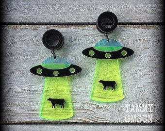 UFO tunnel earrings 00 gauge tunnel earrings 10mm tunnel dangles Alien earrings UFO earrings 2g 0g 00g 1/2” 9/16” 5/8” 3/4” 7/8” 1” 1.10”