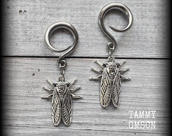 Cicada ear gauges 6 gauge ear weights Cicada ear weights 4mm insect earrings Gauges 6g 2g 0g 00g 1/2” 9/16” 5/8” 3/4” 7/8” 1” 1.10” 1.18”