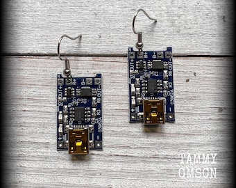 Orecchini a circuito stampato Orecchini da gamer Orecchini da computer Orecchini retrò Gioielli a circuito stampato Orecchini cyberpunk Strumenti di fantascienza