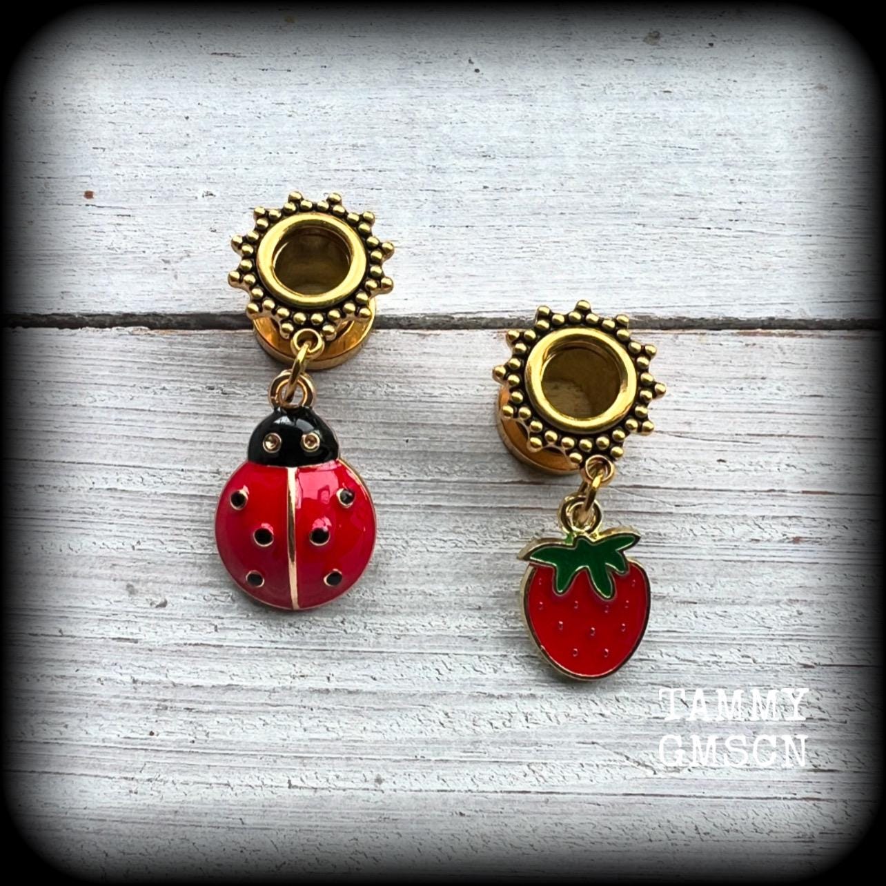＊Ladybug‼️さま＊専用　エルメストゥールビヨンチャーム　ソーオブスタークル Ladybug Earrings Lady Beetle and Strawberry 8mm Tunnel Earrings 0