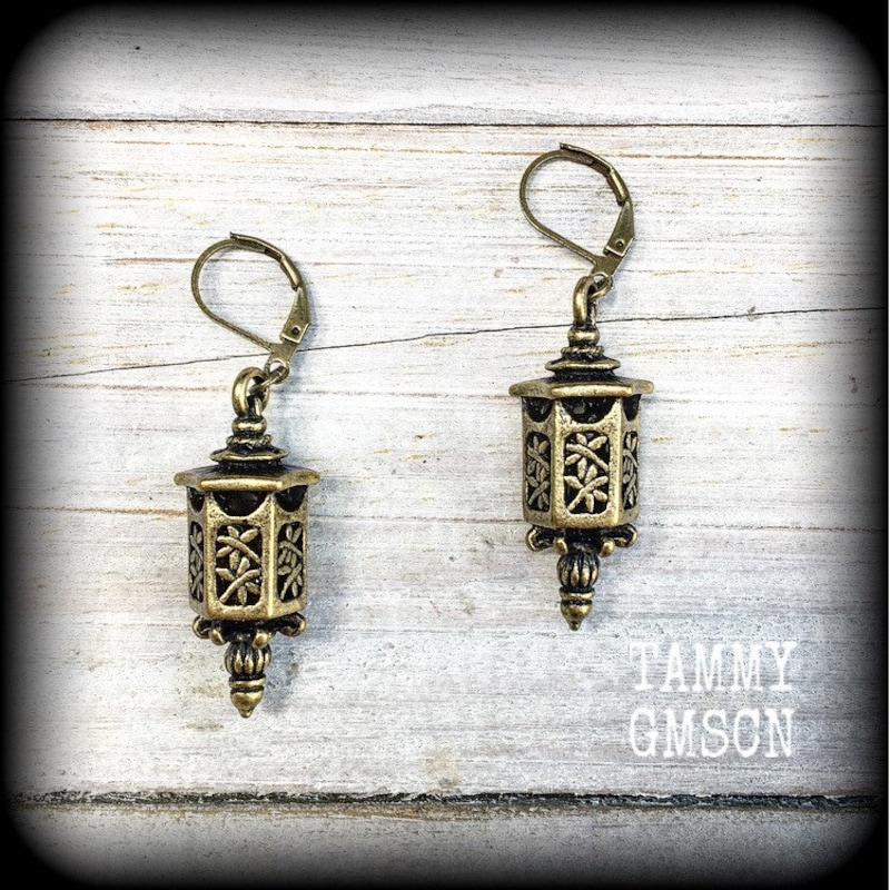 LOVE LANTERNS EARRINGS main image 0
