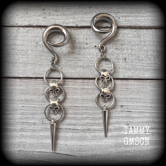 Punk rock skull earrings Heavy metal skull ear weights 2 gauge ear weights Ear hangers Stretched 6g 2g 0g 00g 1/2" 9/16" 5/8" 3/4" 7/8" 1"