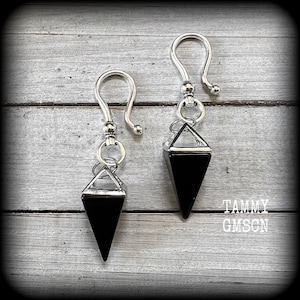 Black onyx ear hangers Gemstone ear weights Tunnel dangles Ear gauges 2 gauge ear weights Pierced ears 5mm 6mm 7mm 8mm 10mm ear gauges