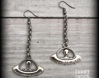 Dangly silver UFO earrings Alien earrings Space ship earrings XFiles earrings Alien abduction Aliens earrings Pierced ears Ear gauges