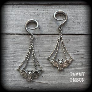 Bat gauged earrings Silver bat ear hangers Spooky gauges Halloween ear gauges 6 gauge ear weights Body jewelry 6g 2g 0g 00g 1/2” 9/16” 5/8”