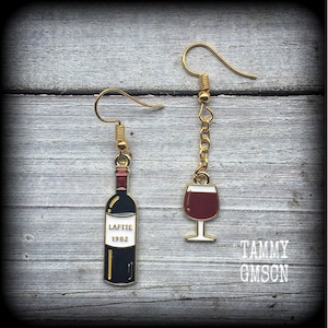 Boucles d&#39;oreilles vin rouge Boucles d&#39;oreilles alcool Boucles d&#39;oreilles alcool Boucles d&#39;oreilles verre de vin Verre de vin Boucles d&#39;oreilles pendantes Boucles d&#39;oreilles de fête Soirée entre filles