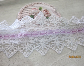 1 Yard- Embroidered Lace with Ribbon/NTL131-Assorted Lace Ribbon/