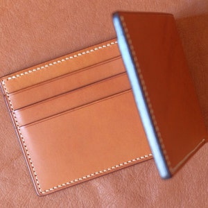 Cartera de piel plegable hecha a mano: piel italiana curtida con vegetales, diseño fino y minimalista imagen 3