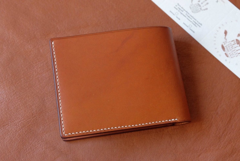 Cartera de piel plegable hecha a mano: piel italiana curtida con vegetales, diseño fino y minimalista imagen 7
