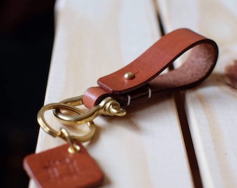 Porta llaveros de cuero / Estilo personalizado con llavero único / Llavero de hombre grabado / Regalo de aniversario / Llavero estampado a mano