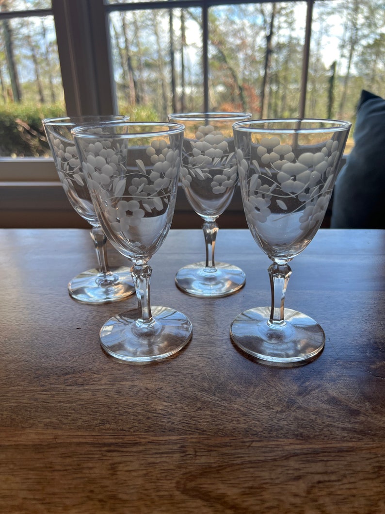 Vintage 1950's Floral Etched Small Dessert Wine Glasses 4 Piece Set
