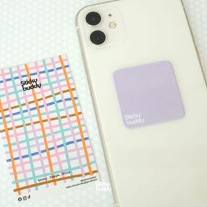 StickyBuddy Herbruikbaar Microvezel Schermreinigingspad voor Telefoon, Laptop, Switch | Lavendel