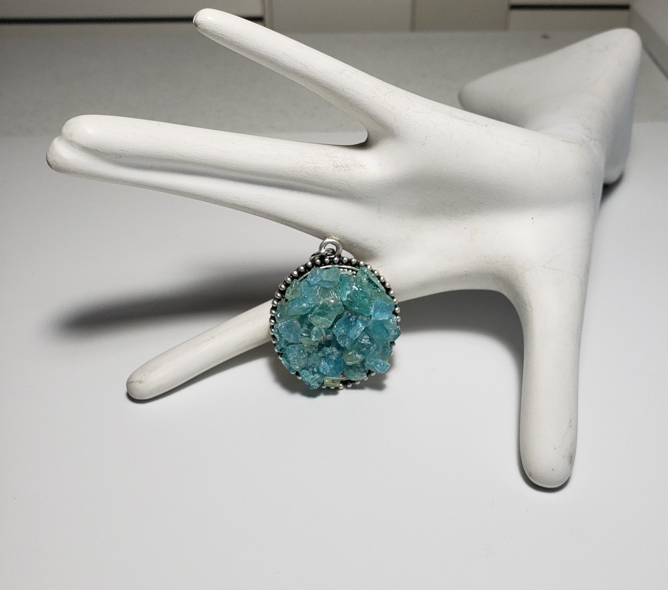 Gemstone Crystal Apatite Blue Pendant on Silver Plate Free SP Adjustable 22 inch Chain Gemstone Crystal Apatite Blue Pendant on Silver Plate Free SP Adjustable 22 inch Chain