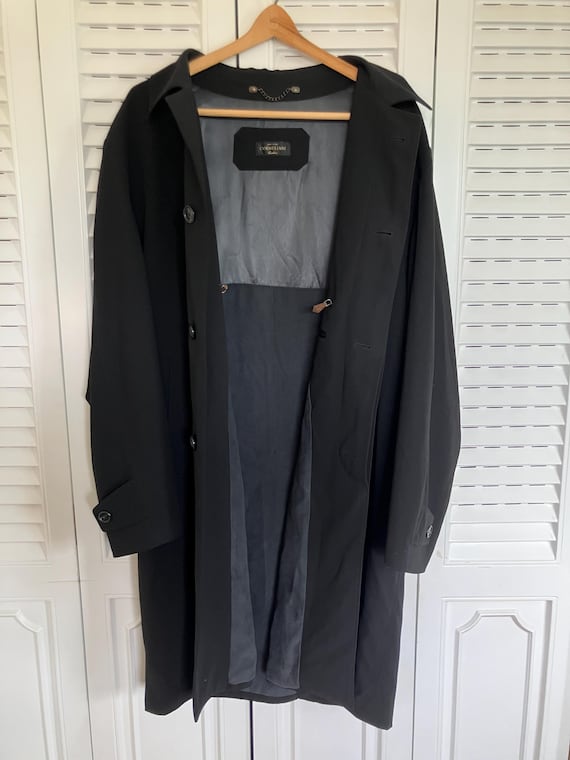 Corneliani, Mens Corneliani coat - Made in Italy - 110's Superfine Merino - Italian Size 54R, in Black