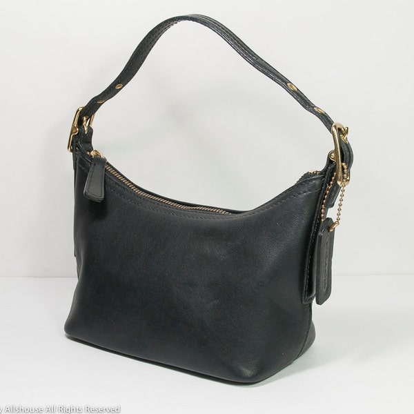 Small Coach purse, black leather Soho hobo bag, zip top Coach bags, cosmetics bag, evening bags, vintage Coach leather black Coach purse