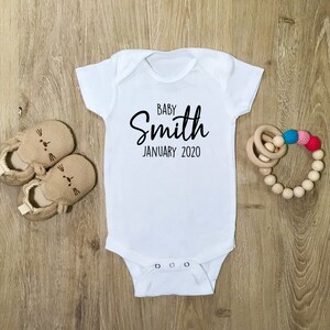 Custom Baby Announcement Bodysuit, Personalized Newborn Announcement, Pregnancy Announcement, Baby Shower Gift, Gift for New Mom