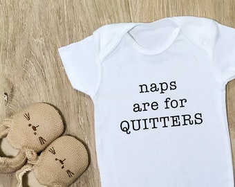 Body de bebé "Las siestas son para los que se rinden", regalo divertido para baby shower, regalo para mamá primeriza, regalo divertido para padres primerizos, camiseta para bebé y niño pequeño.