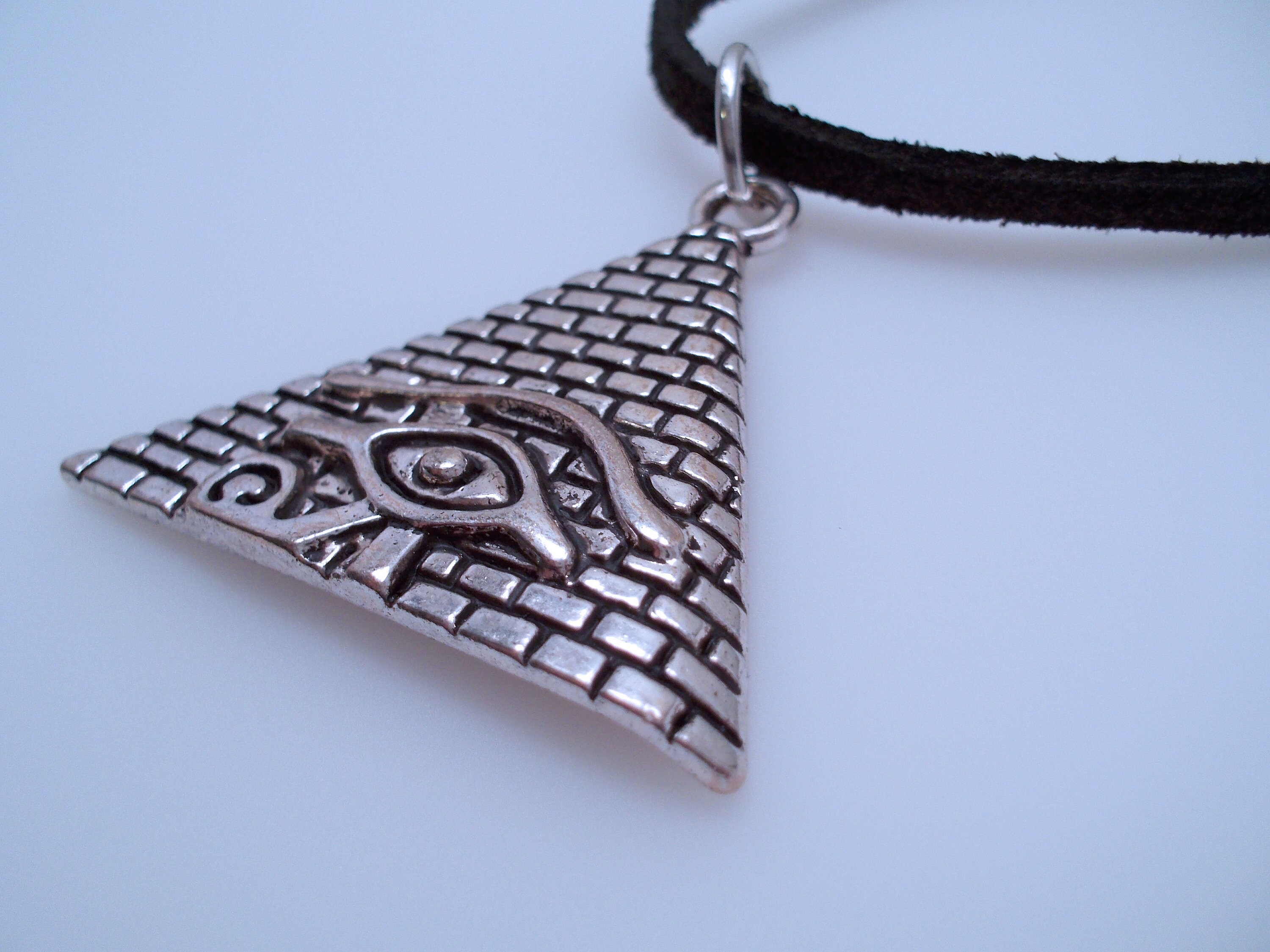 Necklace - 3D Pyramid - Pineal Gland Symbol - Etsy