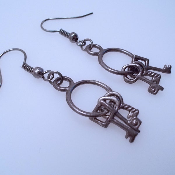 Earrings - Hekate's Tri-Keys REDUCED