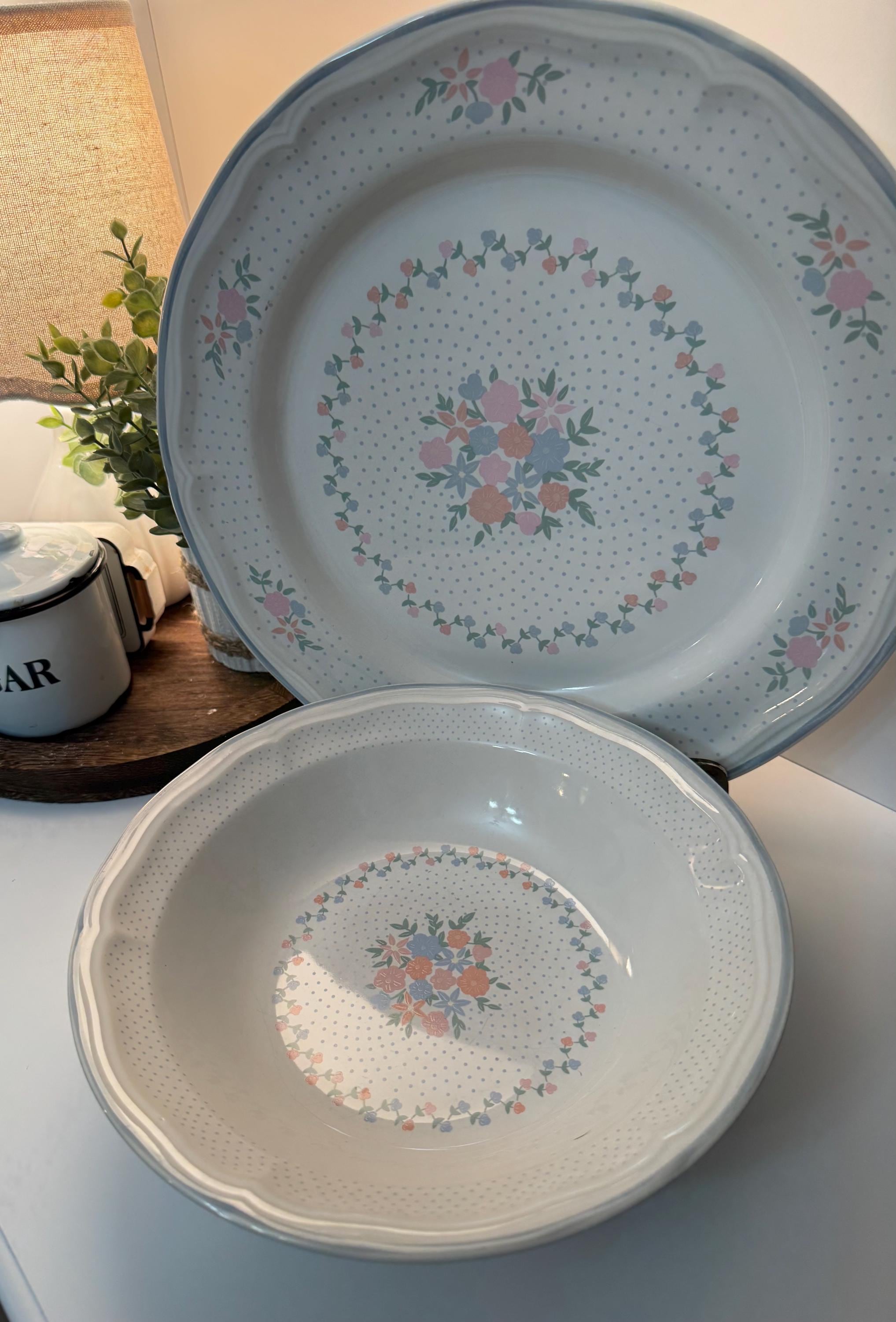 NEWCOR ストーンウエア青い花柄の大 皿2枚とボウル4枚のセット Newcor stoneware - Etsy 日本