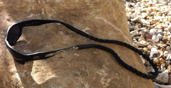 paracord glasses strap