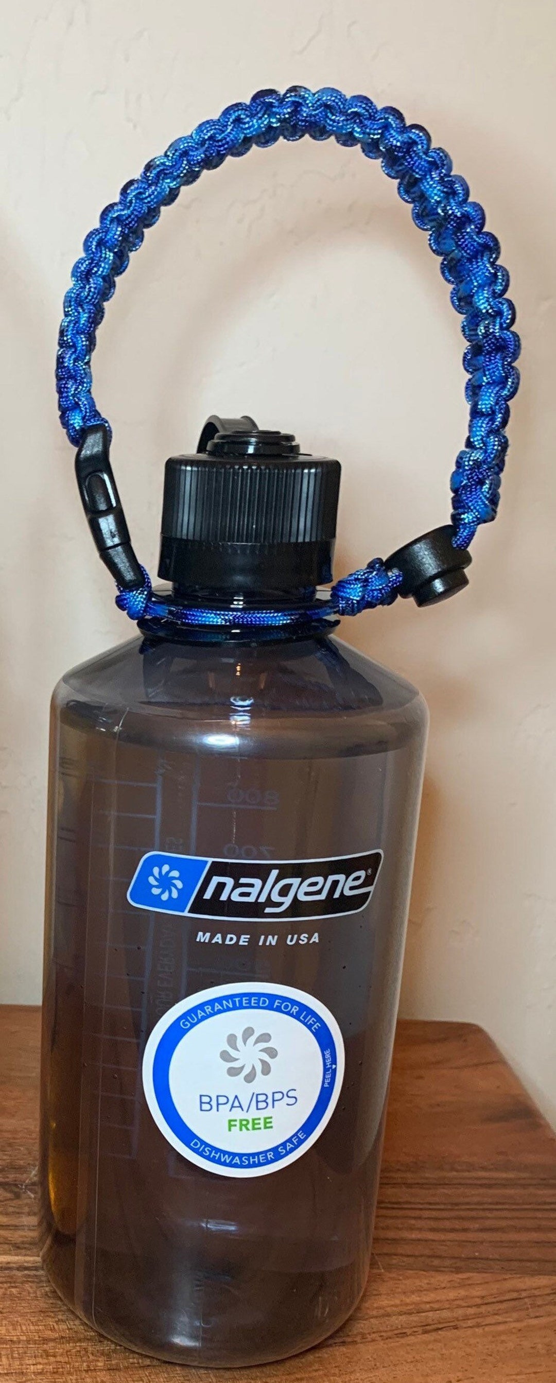 Life's Easy Neo Magnetic Bottle Holder water bottle strap clings on to any  metal surface