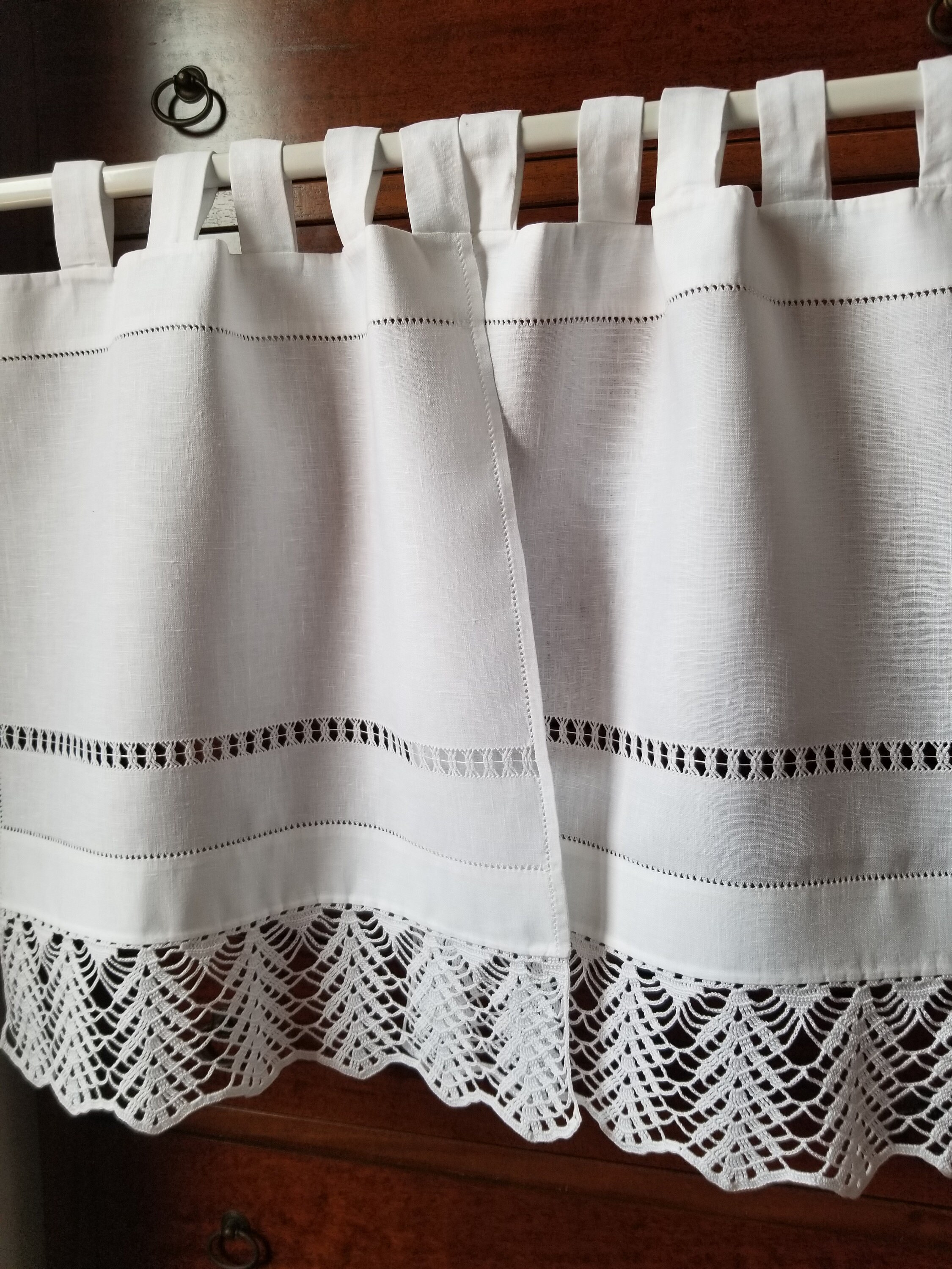 Tenda in Puro Lino con ricamo ad Uncinetto ed Intaglio a Mano Beige cm 210x300 - euroricami viterbo