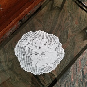 White crochet doily, white table runner, white decoration 32 x 37 cm, 12.6 x 14.6 inches, romantic country house decor, angel doily