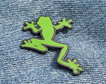 Climbing Tree Frog Green Enamel Pin Lapel Pin