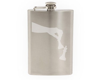 Chess Icon - Champion Checkmate Player Queen takes King - Etched 8 Oz Stainless Steel Flask