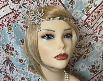 1920's inspired The Great Gatsby Replica Silver Rhinestone costume 20s flapper headband Art Deco wedding headpiece bridal bridesmaid  (954)