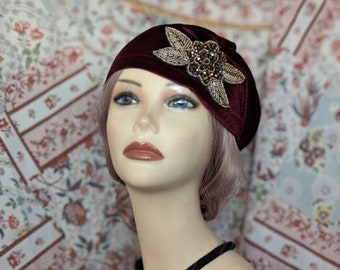 1920's style burgundy maroon deep red cloche turban hat headpiece hair jewelry 20s gatsby vintage downton abbey garden party Art Deco