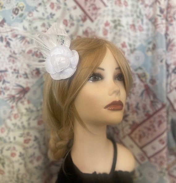White & Ivory Flower and Feather Hair Clip Pin Brooch Pin up  display picture 3