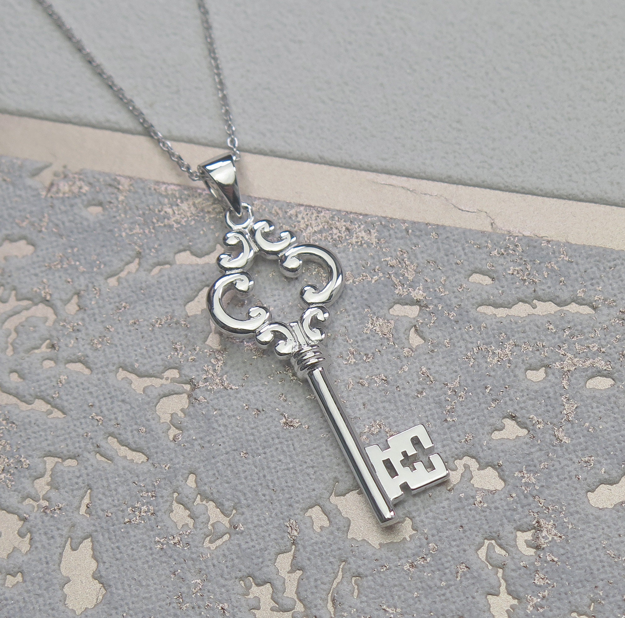 Old key deals necklace