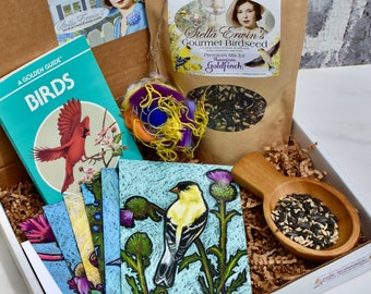 Gardener Bird Lover Gift Box, Nature Lovers Backyard Bird Supplies, Nesting Ball, Note Cards, Birdseed, Bird Watcher Kit, Gifts for Mom Dad