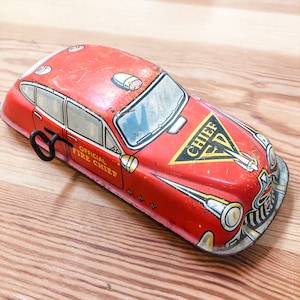 Marx Tin Lithograph Fire Chief Friction Car