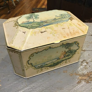 Tin Container - Vanity Storage