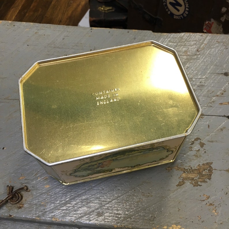 Tin Container Vanity Storage image 2
