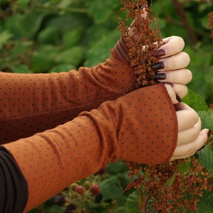 Leichte Armstulpen Stulpen Wendestulpen Handstulpen Baumwolle gestreift gepunktet Punkte Pulswärmer in Herbstfarben Handwärmer Bild 5