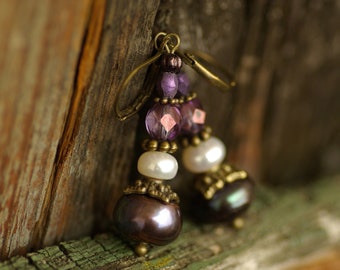 Earrings with freshwater pearls purple, violet, white