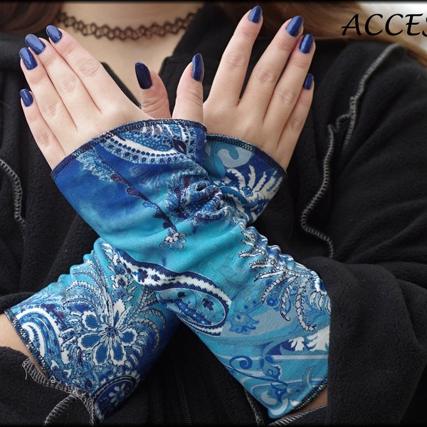 Stulpen Armstulpen beideseitig oder mit Daumenloch Frost Paisley blau Alpenfleece Handwärmer weich warm kuschelig