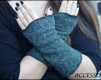 Arm warmers women's cuffs made of bouclé fabric emerald green warm with fleece lined wrist warmers
