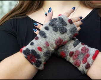 Cuffs Arm cuffs with thumb hole Walk grey flowered black red dotted wool very light