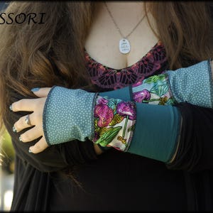 Armstulpen Handstulpen Handwärmer Pulswärmer Sommerstulpen Wendestulpen petrol blau rosa Kirschen gepunktet geblümt Patchwork