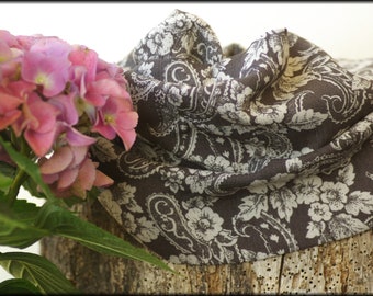 Loop scarf slightly flowered paisley khaki brown viscose necklace