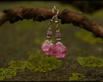 Pink earrings with crackle beads and agate