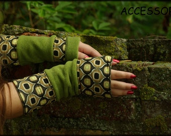 Cuffs Arm warmers Hand cuffs Fliprs on both sides Pistachios green black retro Polar Fleece Patchwork Hand warm cuddly